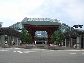 JR金沢駅