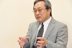 代表 安成信次 代表 安成信次